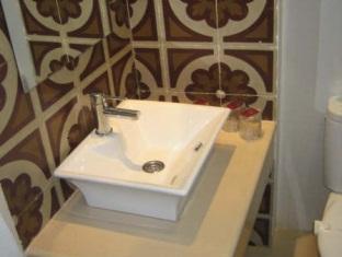 Hostal Plaza Ruiz Ceuta Ngoại thất bức ảnh